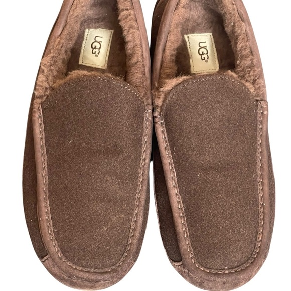 Mens UGG® Ascot Matte Leather
Slipper - Brown size 12 - Picture 2 of 15